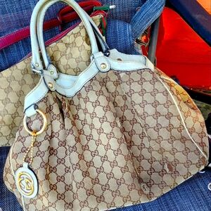 Adorable Authentic Gucci Canvas Bag